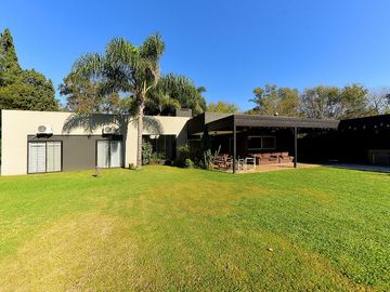 VENTA CASA 3 AMB CON PILETA EN MORENO APTO CREDITO