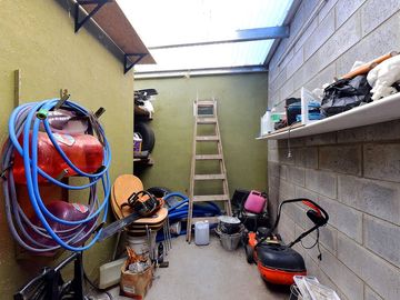 VENTA CASA 3 AMB CON PILETA EN MORENO APTO CREDITO
