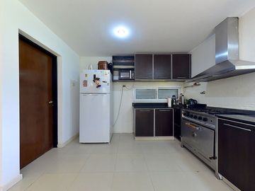 VENTA CASA 3 AMB CON PILETA EN MORENO APTO CREDITO