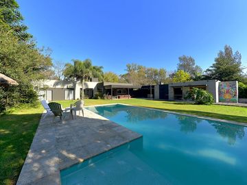 VENTA CASA 3 AMB CON PILETA EN MORENO APTO CREDITO