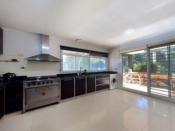 VENTA CASA 3 AMB CON PILETA EN MORENO APTO CREDITO