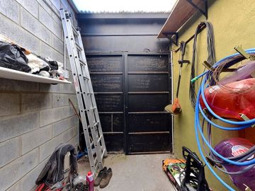 VENTA CASA 3 AMB CON PILETA EN MORENO APTO CREDITO