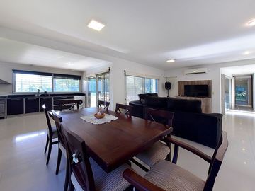 VENTA CASA 3 AMB CON PILETA EN MORENO APTO CREDITO