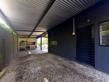VENTA CASA 3 AMB CON PILETA EN MORENO APTO CREDITO