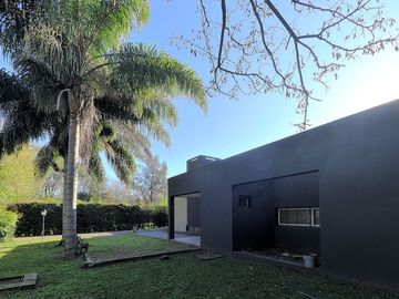 VENTA CASA 3 AMB CON PILETA EN MORENO APTO CREDITO