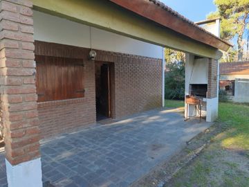 Venta Complejo 4 cabañas en Villa Gesell