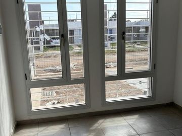 VENTA CASA 2 DORM Y PATIO EN V. RETIRO HORIZONTE 2