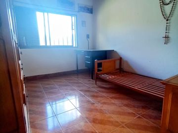 SE VENDE CASA, CALLE 94 Y 5 VILLA ELVIRA, LA PLATA