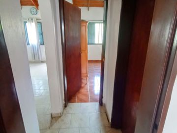 SE VENDE CASA, CALLE 94 Y 5 VILLA ELVIRA, LA PLATA