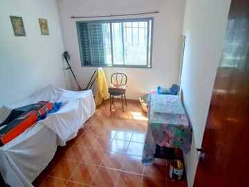 SE VENDE CASA, CALLE 94 Y 5 VILLA ELVIRA, LA PLATA