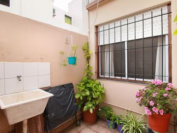 Hermoso PH de 2 amb, con patio. Lanus este