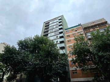 Amplio y luminoso  monoambiente con  aminities !!