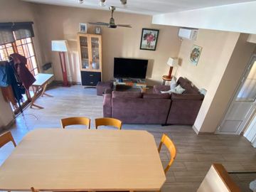 Triplex 4 ambientes en venta en Villa Luro