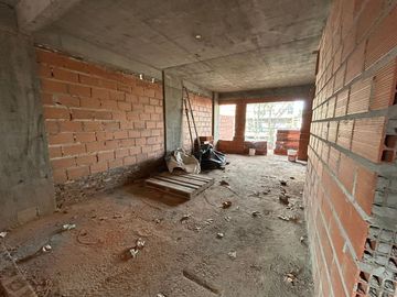 VENTA DEPTO 3 AMB CASEROS POZO - PERMUTA- FINANCIA
