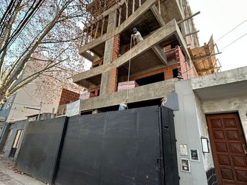 VENTA DEPTO 3 AMB CASEROS POZO - PERMUTA- FINANCIA