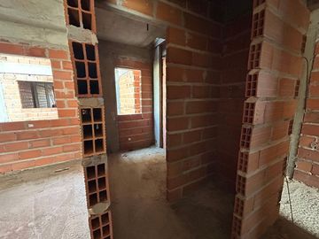 VENTA DEPTO 3 AMB CASEROS POZO - PERMUTA- FINANCIA