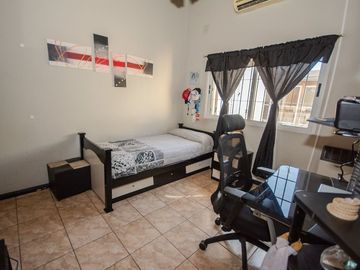 VENTA CASA 4 AMBIENTES.  ITUZAINGO.APTO CREDITO