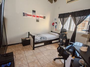 VENTA CASA 4 AMBIENTES.  ITUZAINGO.APTO CREDITO