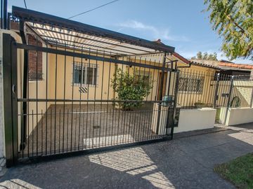 VENTA CASA 4 AMBIENTES.  ITUZAINGO.APTO CREDITO
