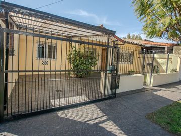 VENTA CASA 4 AMBIENTES.  ITUZAINGO.APTO CREDITO
