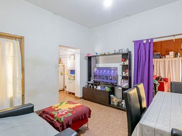 VENTA CASA 3 AMBIENTES EN CASEROS