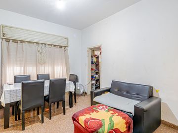 VENTA CASA 3 AMBIENTES EN CASEROS