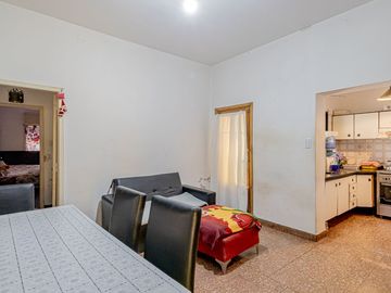 VENTA CASA 3 AMBIENTES EN CASEROS