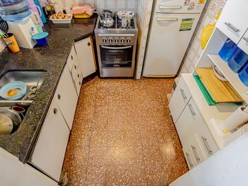 VENTA CASA 3 AMBIENTES EN CASEROS