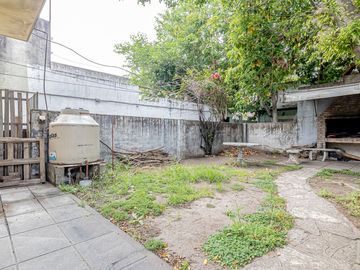 VENTA CASA 3 AMBIENTES EN CASEROS