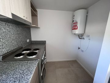 2 AMBIENTES CON HABITACIÓN EN SUITE-FULL AMENITIES