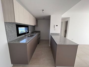 2 AMBIENTES CON HABITACIÓN EN SUITE-FULL AMENITIES
