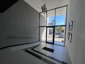 2 AMBIENTES CON HABITACIÓN EN SUITE-FULL AMENITIES