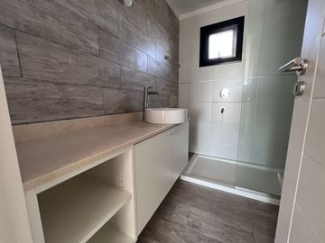 2 AMBIENTES CON HABITACIÓN EN SUITE-FULL AMENITIES