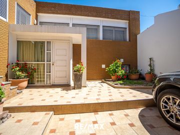 VENTA CASA TUCUMAN 1600