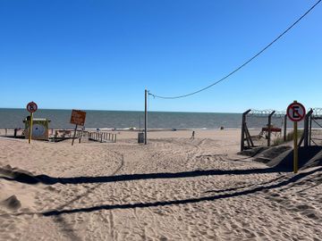 CASA A 50 MTS  DEL MAR EN SAUCE GRANDE