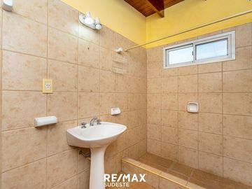 VENTA CASA EN PH ZONA VILLA MITRE / BARRIO OBRERO