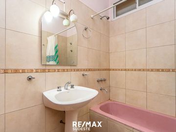 VENTA CASA EN PH ZONA VILLA MITRE / BARRIO OBRERO