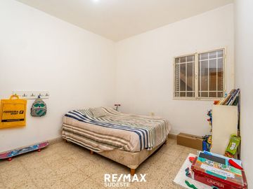 VENTA CASA EN PH ZONA VILLA MITRE / BARRIO OBRERO