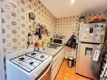 VENTA DEPTO LUMINOSO 3 AMB C/DEP Y BALCON RECOLETA