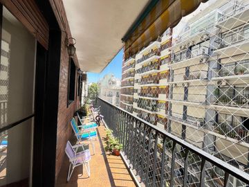 VENTA DEPTO LUMINOSO 3 AMB C/DEP Y BALCON RECOLETA