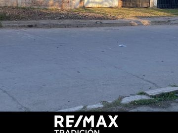 CASA DUPLEX EN VENTA BARRIO SAN CAYETANO