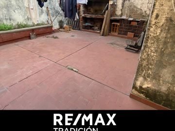 CASA DUPLEX EN VENTA BARRIO SAN CAYETANO