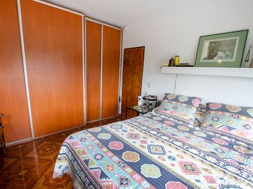 CASA EN VENTA LONGCHAMPS CON COCHERA