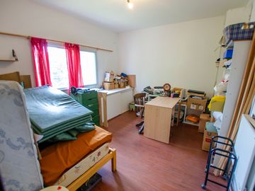 CASA EN VENTA LONGCHAMPS CON COCHERA