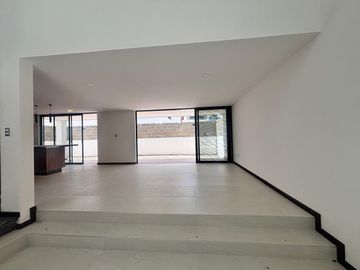 VENTA DE CASA NUEVA EN GRAN RESERVA LOMAS DE ANGELÓPOLIS