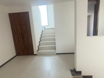 VENTA DE CASA NUEVA EN GRAN RESERVA LOMAS DE ANGELÓPOLIS