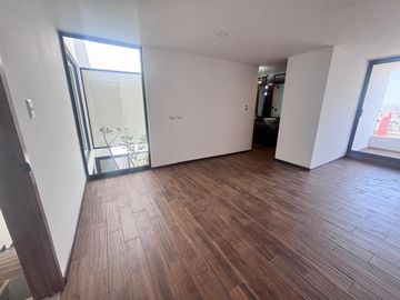 VENTA DE CASA NUEVA EN GRAN RESERVA LOMAS DE ANGELÓPOLIS