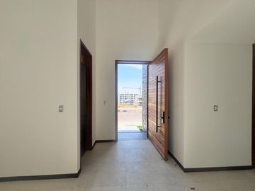 VENTA DE CASA NUEVA EN GRAN RESERVA LOMAS DE ANGELÓPOLIS