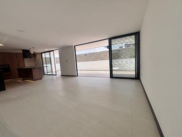 VENTA DE CASA NUEVA EN GRAN RESERVA LOMAS DE ANGELÓPOLIS
