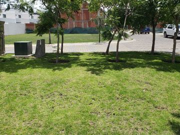 Venta de terrenos JUNTOS en Parque Sofia Lomas de Angelopolis, Chedraui Cascatta